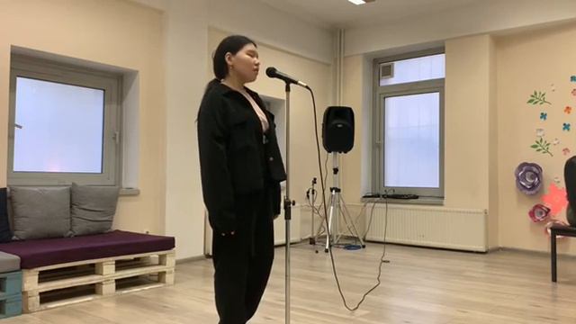 Billie Eilish - "Idontwannabeyouanymore" в исполнении Жунусовой Чолпонай | Alla Breve Bishkek смотреть онлайн