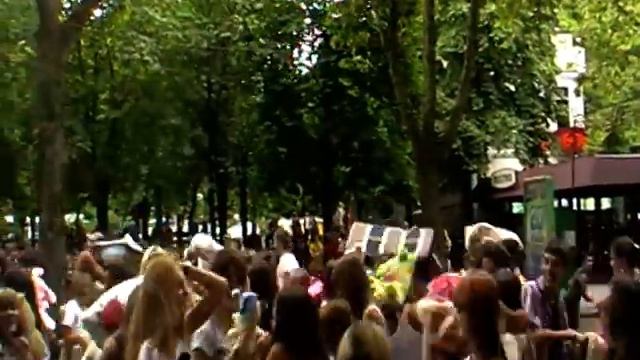 Флешмоб "Бои подушками". 21 августа. Продолжение. смотреть онлайн