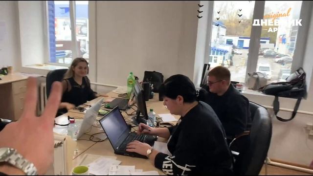 Работа дизайнера. В чём кайф и радость от работы графическим дизайнером смотреть онлайн