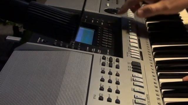 YAMAHA PSR S900.Super sounds3. смотреть онлайн