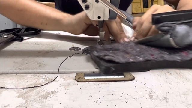 Mercedes W204 C-Class Driver Leather Seat Repair смотреть онлайн