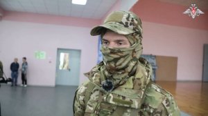 Военнослужащие провели занятие по оказанию первой медицинской помощи со школьниками города Мариуполь