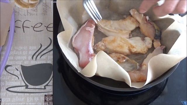 Жарим рыбу. Рыба( сом) жаренная на бумаге.Оригинальный способ! смотреть онлайн