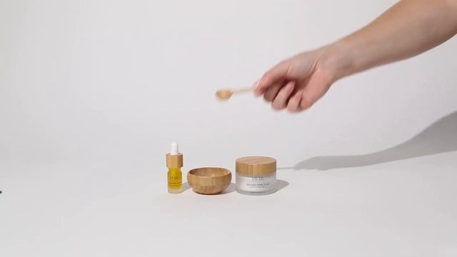 How to use your British Pink Clay Mask from PERL смотреть онлайн