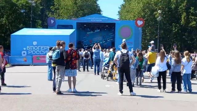 Влог Посетили Фестиваль БЛОГЕРЫ РОССИИ? в Санкт-Петербурге/Мия Бойко? смотреть онлайн