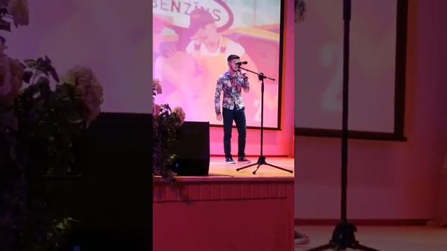 Шамурадов Мухаммад Надир оглы песня Королева красоты смотреть онлайн