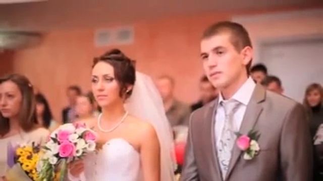 Прикол на свадьбе! Как надо шутить над невестой?) смотреть онлайн