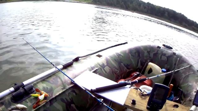 Обзор рыбных мест 29 08 2018г №4 р Иртыш г Омск Рыбалка спининнгом, джиг, тролиннг от Ж Д моста смотреть онлайн