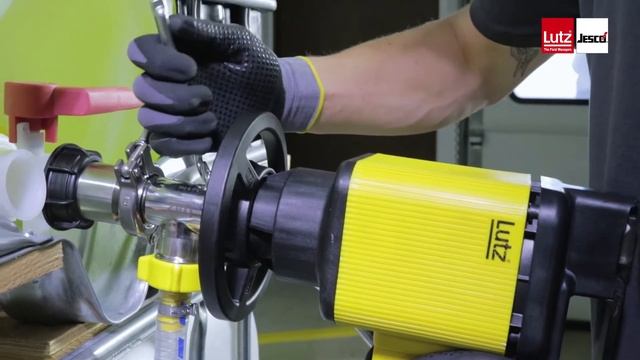 Контейнерный насос Lutz B200 Niro и PVDF для нижнего слива еврокуба