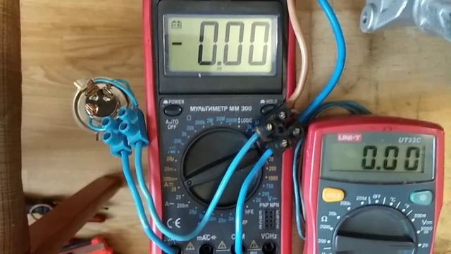 Ветрогенератор из автомобильного Генератора. Ток полного КЗ 40-45 Ампер усилием руки. Вес 9,5 кг. смотреть онлайн