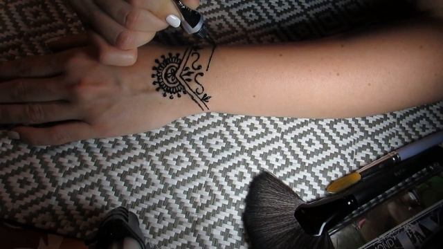 Впервые рисую себе Мехенди. Mehndi. Mehndi Design मेहँदी, مہندی смотреть онлайн