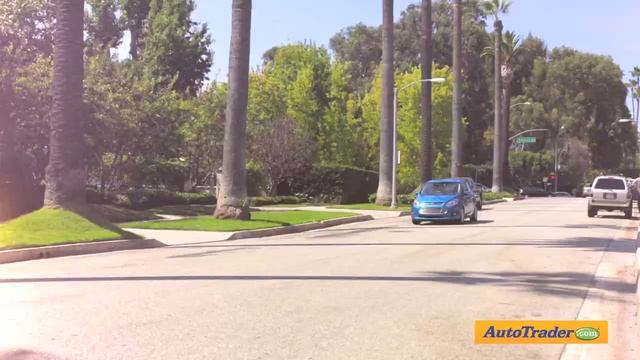 2013 Ford C-Max - Hybrid | First Drive Review | AutoTrader смотреть онлайн