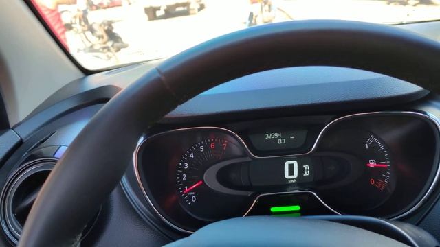 Pane no sistema de freios Renault Captur смотреть онлайн