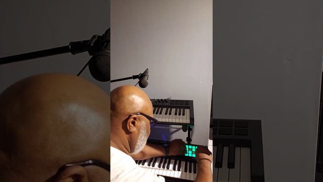 Roland FA-06 just a beat 12 смотреть онлайн