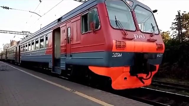Электричка ЭД9М 0127 ?️#поезда #краснодар #ржд #электричка #город смотреть онлайн