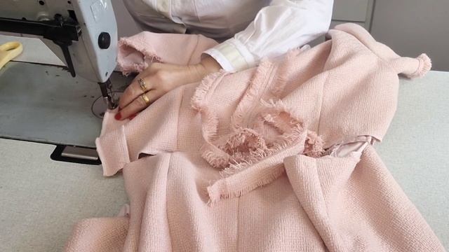 COMO ALARGAR SÓ NO BUSTO CORPO DE VESTIDO TUBINHO FORRADO MACAQUINHO BLUSA CAMISA SO NO BUSTO (DIY) смотреть онлайн