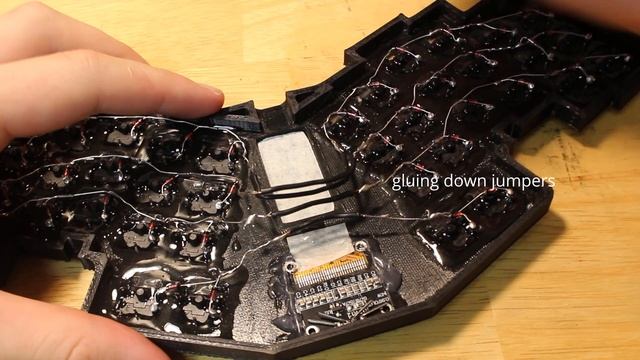 flynn: an erogonomic handwired keyboard with a few quirks смотреть онлайн