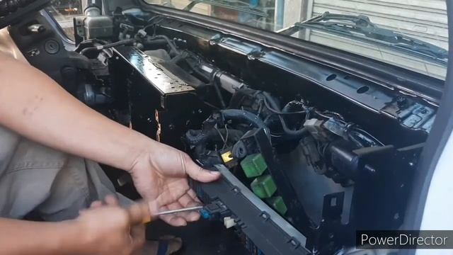 Dashboard Installation (ISUZU GIGA ELF) смотреть онлайн