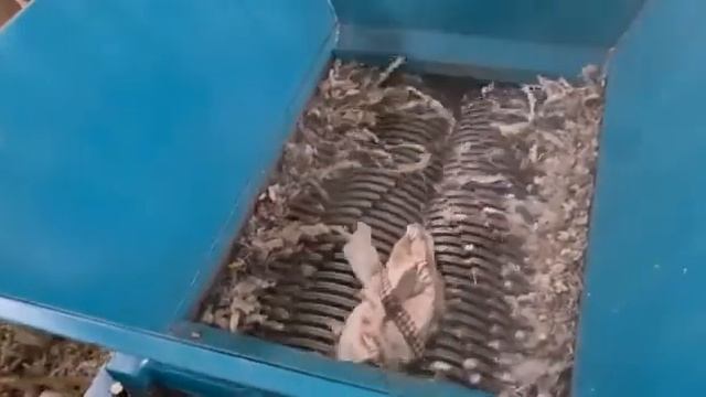 Высокопроизводительный шредер на биг-бегах МСК-800 прорыв в мире ? переработки полимеров! смотреть онлайн