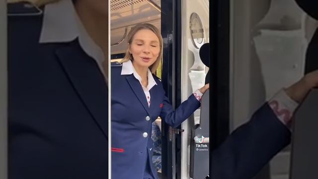 Работа в метро. 👨✈️👩✈️ смотреть онлайн