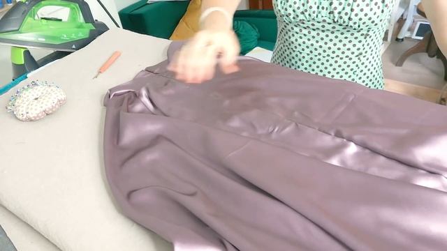 HOW TO SEW A FULL CIRCLE SKIRT *pattern + how to construct* - THISISKACHI DIY смотреть онлайн