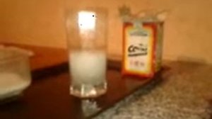 Реакция соды (вода смешанная с сахаром и лимонной кислотой).