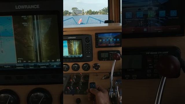 Катер DIVER. Установка дистанционного управления. смотреть онлайн