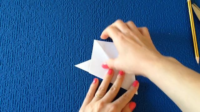 DIY. Как делать простые СНЕЖИНКИ из бумаги. How to cut a paper snowflake! #снежинкиизбумаги смотреть онлайн