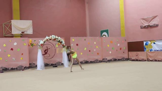 Чемпионат Черниговской обл. по художеств. гимнастике. 27-28.10.2018 Шарак Вика (2004), булавы смотреть онлайн