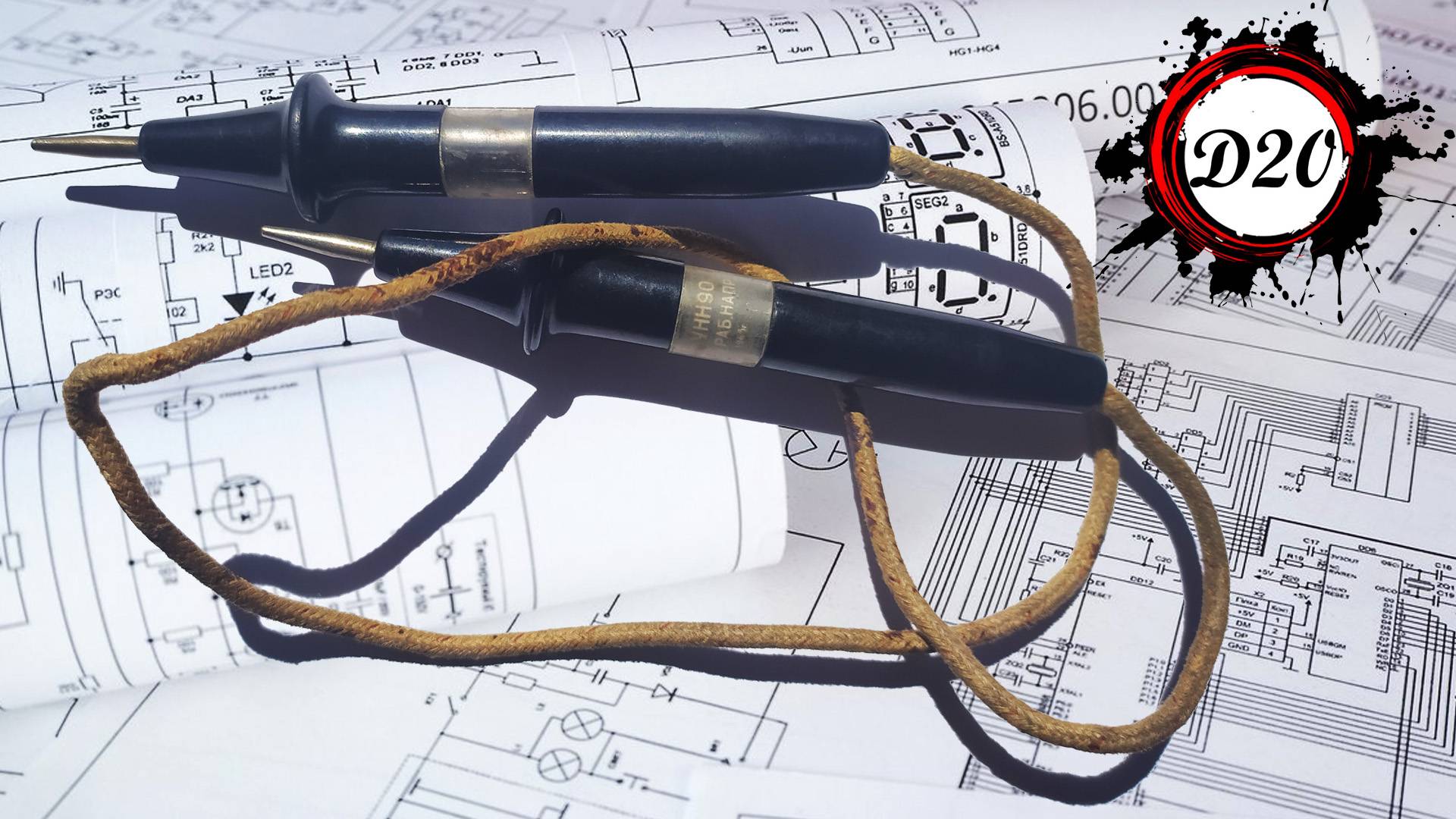 УНН-90, двухполюсный указатель низкого напряжения времен СССР.