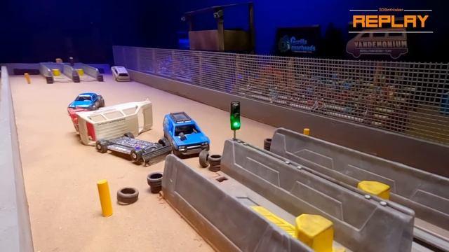 Demolition Derby S1E5 - Diecast Car Crash Competition смотреть онлайн