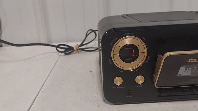 Studebaker SB2135BG Portable Stereo CD Player with AM/FM Radio & Cassette смотреть онлайн
