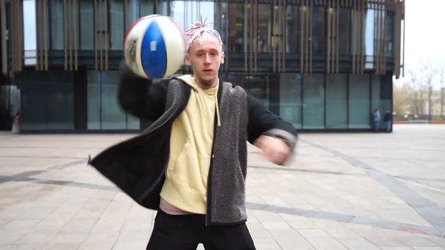 Кроссовки из старых баскетбольных мячей AFOUR для фристайл команды Ballaholix смотреть онлайн