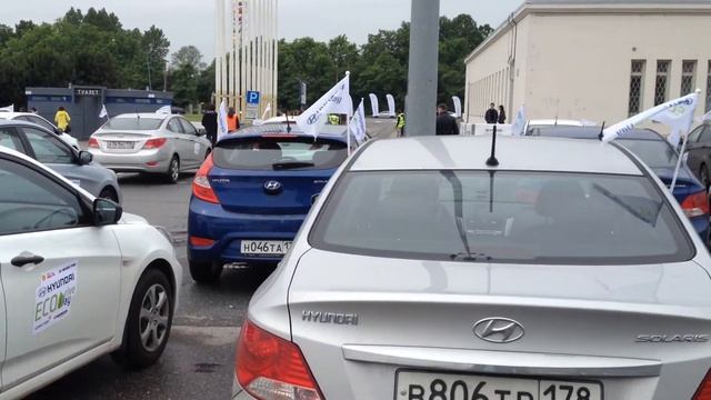 Солярисы участников Hyundai EcoDriveDay в СПб смотреть онлайн