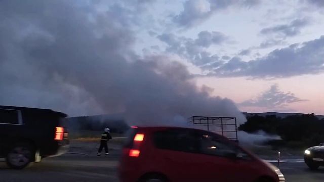 пожар на дороге