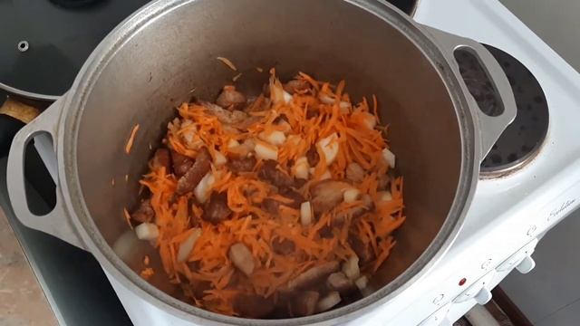 Тушёная капуста с мясом в чугунном казане. Очень Вкусно! смотреть онлайн