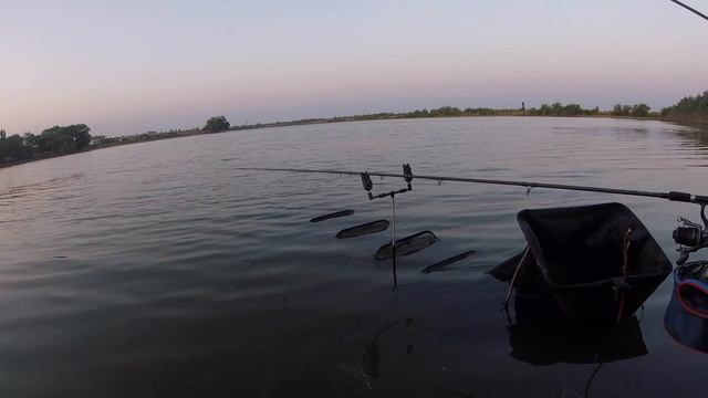 ***ЛОВЛЯ ЛЕЩА И КАРПА НА ФЛЭТ И ФИДЕР / ЛЕЩ НА БОЙЛЫ*** смотреть онлайн