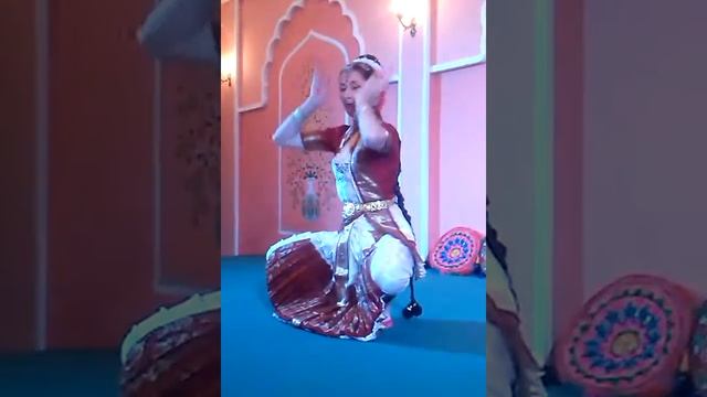 Индийский танец смотреть онлайн