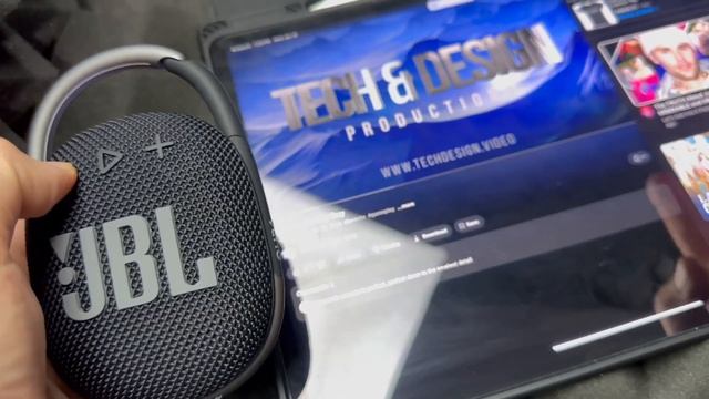 What Charger comes with JBL Clip 4 Waterproof Bluetooth Wireless Speaker смотреть онлайн