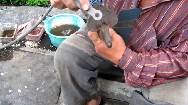 Набор тяпок из прошлого. Обработка земли от сорняков