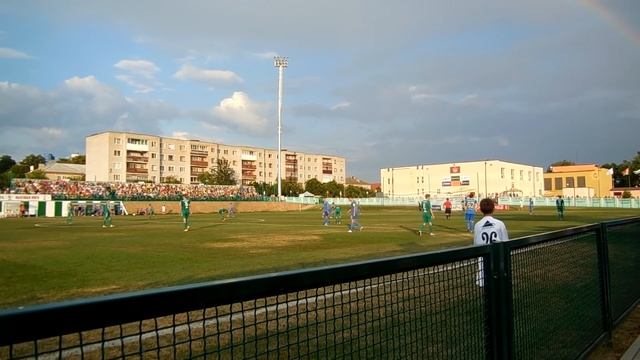 Трибуны скандируют: 