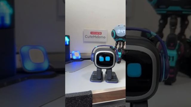 EMO Desktop Pet Ask Anything Chat GPT смотреть онлайн