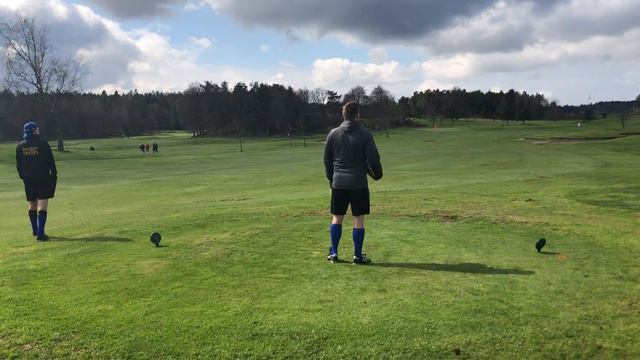 Tommy tries not to do the same as Nicklas. Fails. Swedish Footgolf Open 2018. смотреть онлайн