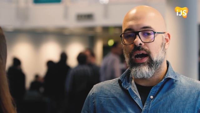 Vue and VueX explained in 4 Minutes | Interview with Luca Mezzalira смотреть онлайн