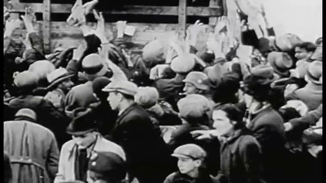 World At War (1942) смотреть онлайн