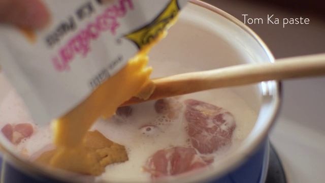 TOM KA GAI (SWEET AND SOUR CHICKEN COCONUT SOUP) смотреть онлайн