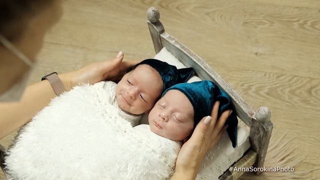Фото двойни. В Два раза труднее, в два раза милее смотреть онлайн