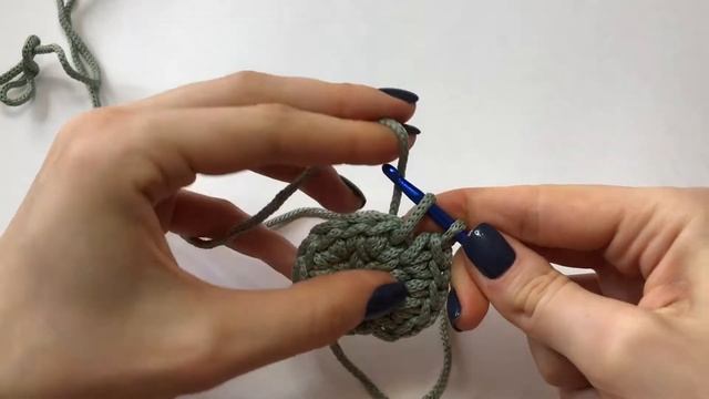 Идеальный круг галочками без бокового шва. Круг крючком. Вязание крючком смотреть онлайн