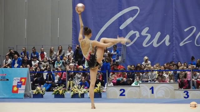 Back flexibility and Rhythmic gymnastics смотреть онлайн