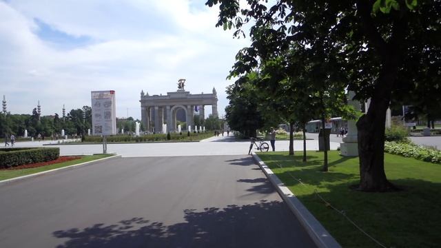 ВДНХ.Павильон Центральный.Москва. смотреть онлайн